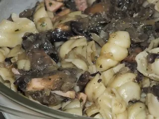 Zapiekanka makaronowa z patisonem, szynką i pieczarkami - 23