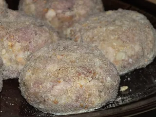 Kotlety mielone z żółtym serem - 12