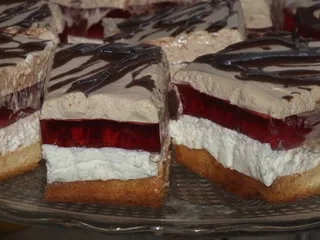 Jogurtowo-serowe ciasto z galaretką i cappuccino - 2