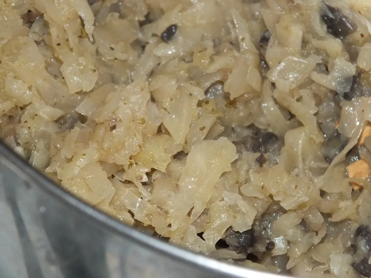 Kapusta z cukinią i pieczarkami