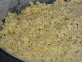 Tradycyjna szarlotka na kruchym cieście z kruszonką - 16