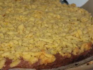 Tradycyjna szarlotka na kruchym cieście z kruszonką - 3