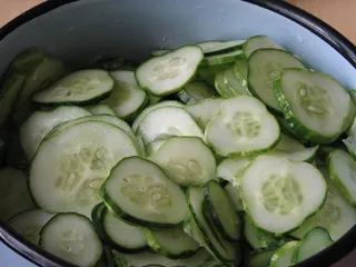 Sałatka ogórkowa z curry - 4