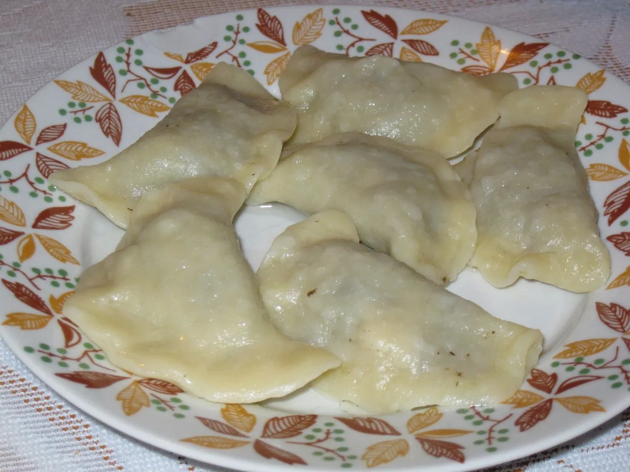 Pierogi z kapustą kiszoną i grzybami