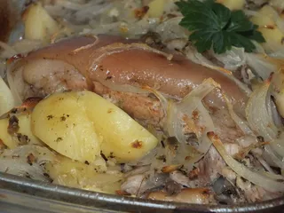 Golonka pieczona z ziemniakami - 18