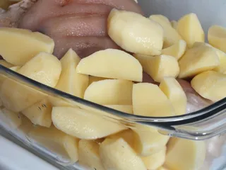 Golonka pieczona z ziemniakami - 10