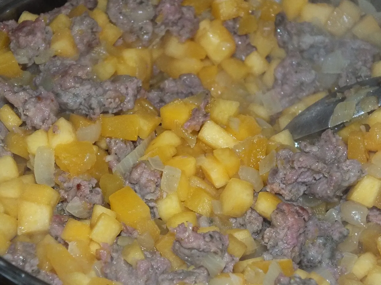 Zapiekanka makaronowa z mielonym mięsem i dynią