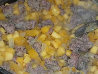 Zapiekanka makaronowa z mielonym mięsem i dynią - 10
