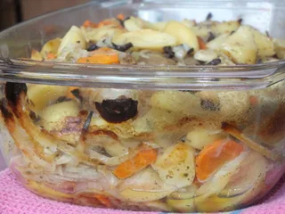 Golonka pieczona w ziemniakach - 14