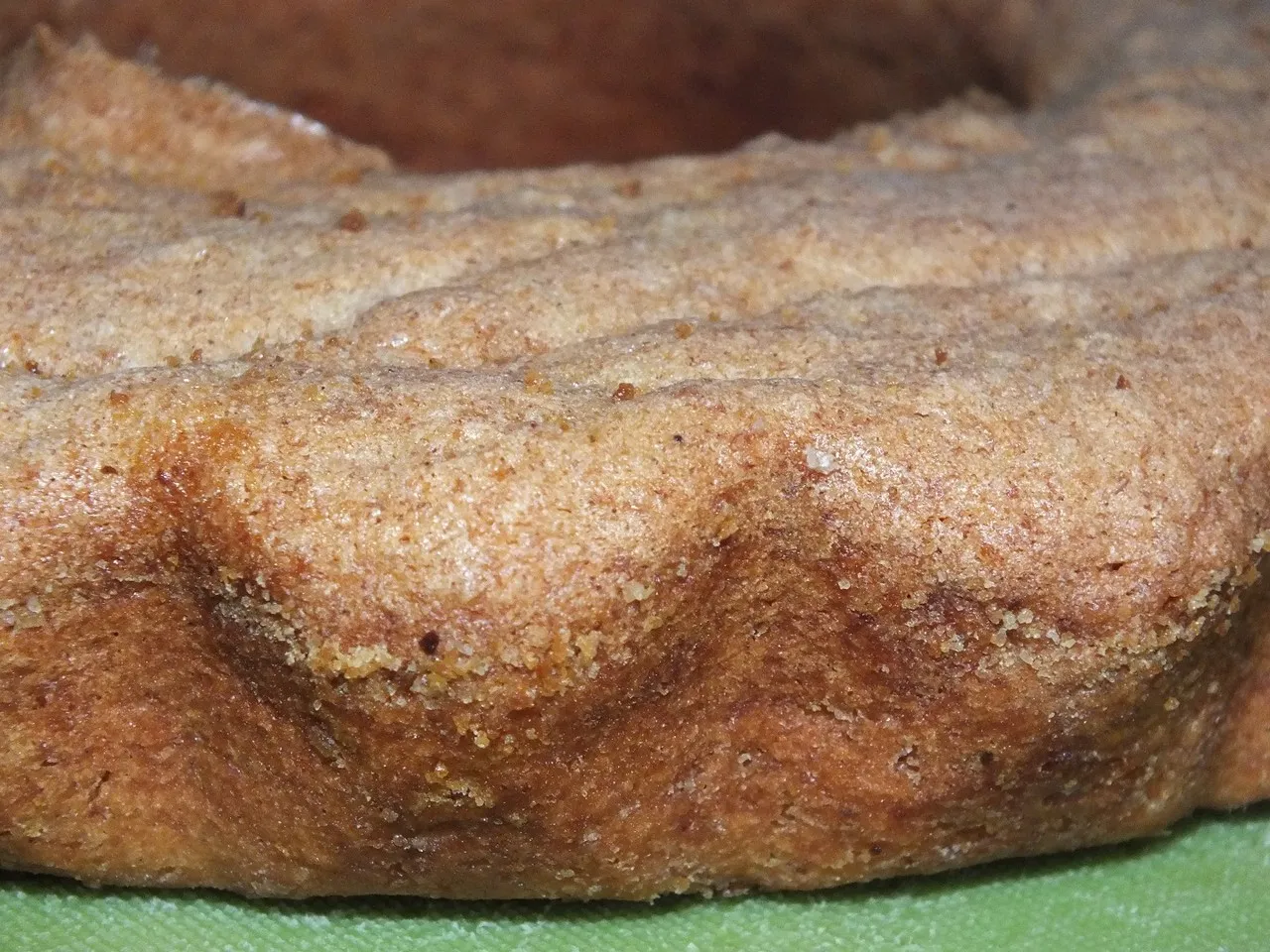 Babka pełnoziarnista z białek