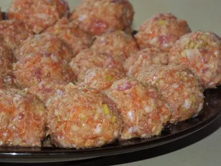 Delikatne mięsne pulpeciki z warzywami - 12