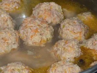 Delikatne mięsne pulpeciki z warzywami - 16