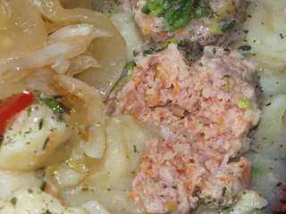Delikatne mięsne pulpeciki z warzywami - 25
