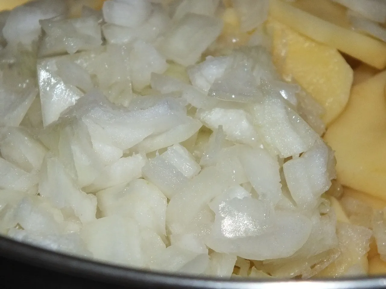 Zapiekanka ziemniaczana z papryką i koperkiem