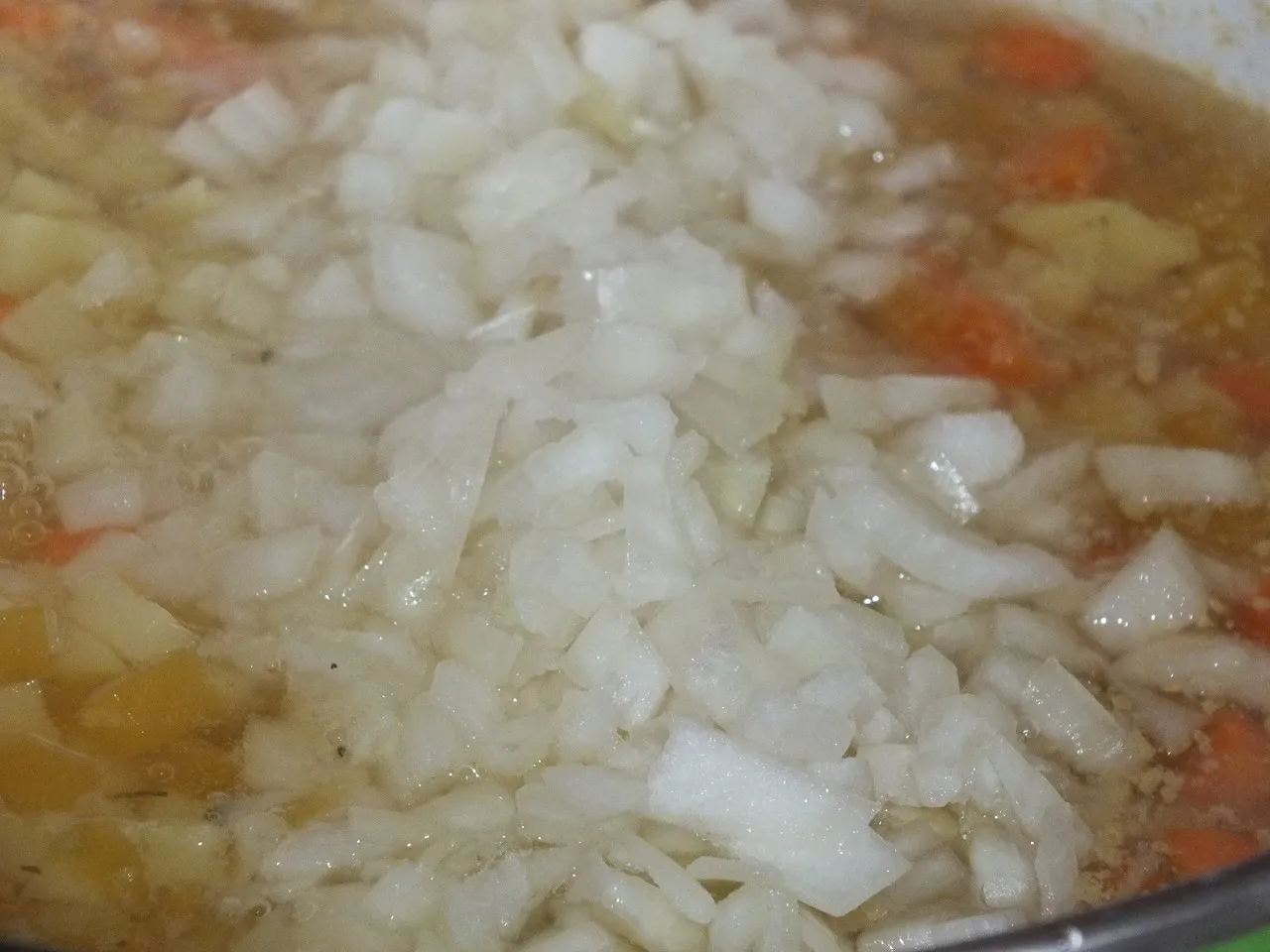 Zupa z cukinii na żeberkach