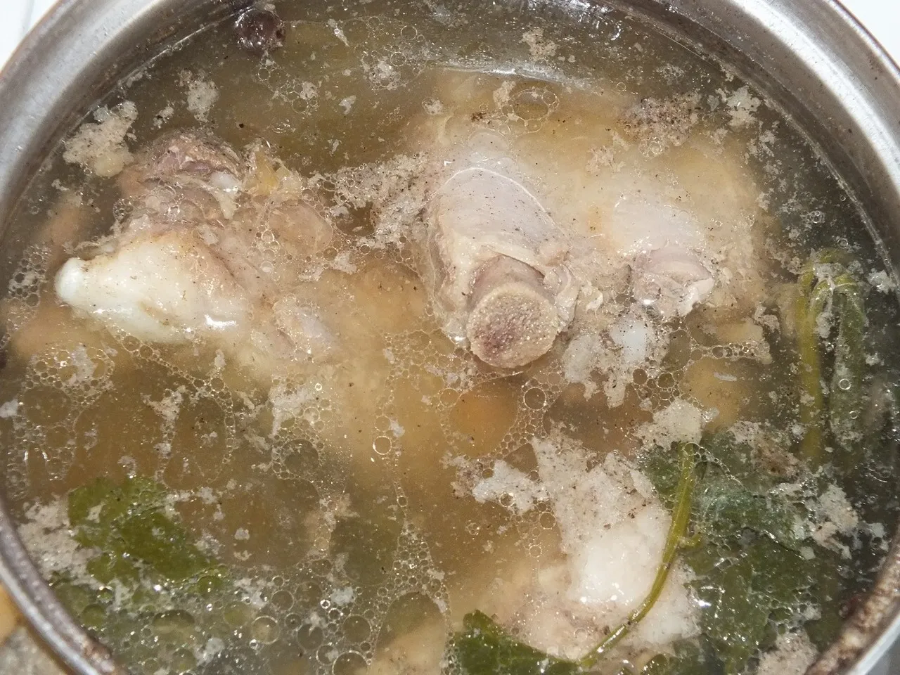 Zupa z cukinii na żeberkach