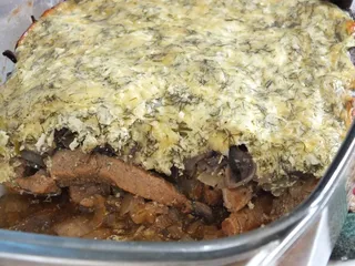 Schab zapiekany z pieczarkami pod serowo-śmietankowym sosem - 1