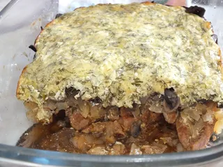 Schab zapiekany z pieczarkami pod serowo-śmietankowym sosem - 2