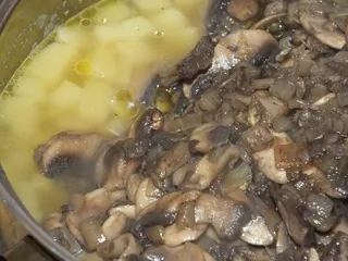 Zupa krem pieczarkowo-ziemniaczana - 12