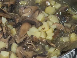 Zupa krem pieczarkowo-ziemniaczana - 13