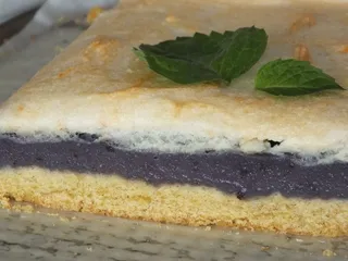 Ciasto z budyniowo-jagodową masą i delikatną pianką - 2