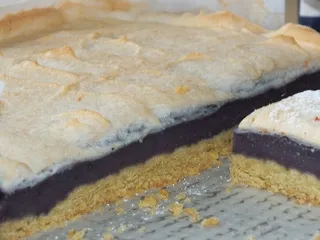 Ciasto z budyniowo-jagodową masą i delikatną pianką - 11