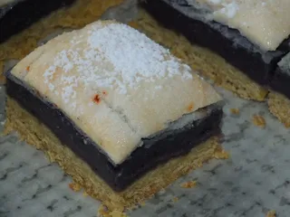 Ciasto z budyniowo-jagodową masą i delikatną pianką - 12