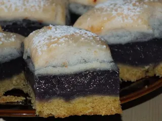 Ciasto z budyniowo-jagodową masą i delikatną pianką - 13