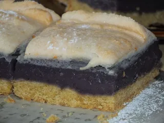 Ciasto z budyniowo-jagodową masą i delikatną pianką - 15