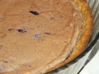 Tarta z jagodową bezą i śmietanką - 11