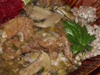 Wołowina z pieczarkami i porem w sosie - 3
