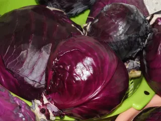 Czerwona kapusta kiszona z marchewką i cebulą - 4