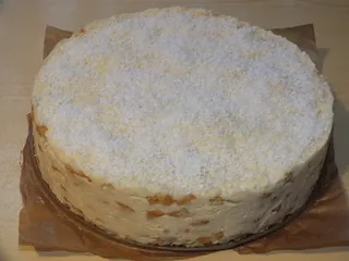 Delikatny torcik przekładany budyniowo-kokosową masą - 19