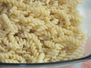 Zapiekanka makaronowa z szynką pod beszamelem - 16