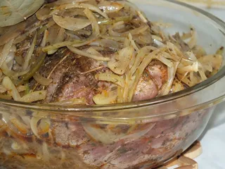 Aromatyczny karczek szpikowany czosnkiem - 16