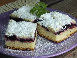 Ciasto drożdżowe z aronią i kruszonką - 22
