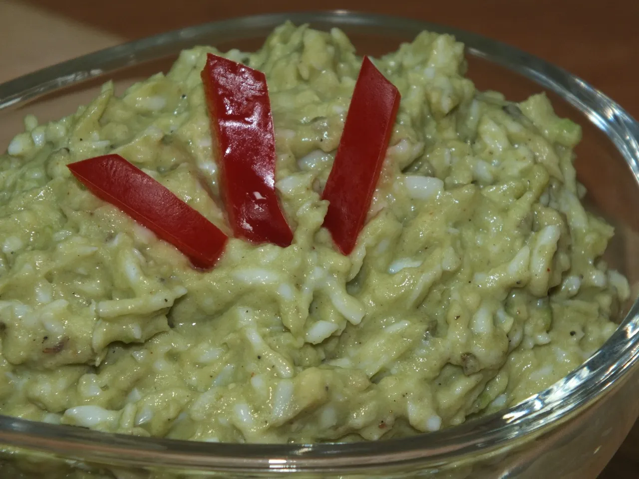Pasta awokadowa z jajkiem