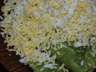 Pasta awokadowa z jajkiem - 5
