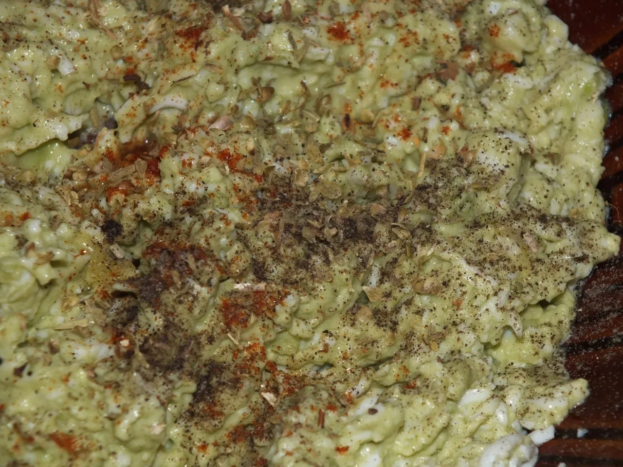 Pasta awokadowa z jajkiem