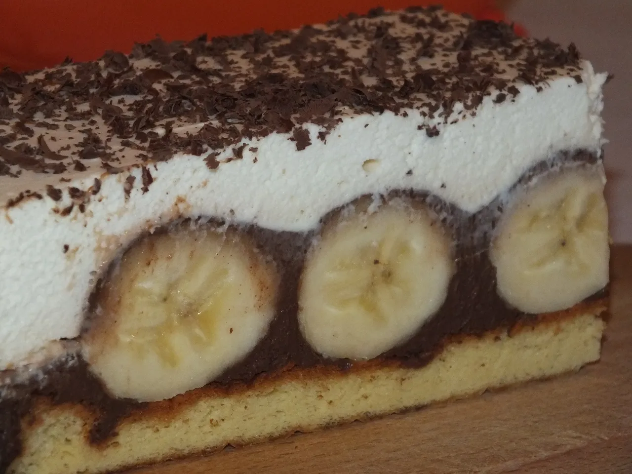 Czekoladowo-bananowe ciasto na biszkopcie