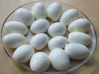Jajka w sosie czosnkowym z serem Feta - 5