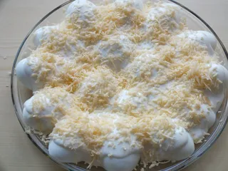 Jajka w sosie czosnkowym z serem Feta - 9