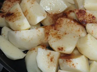 Golonka pieczona z ziemniakami i pieczarkami - 12