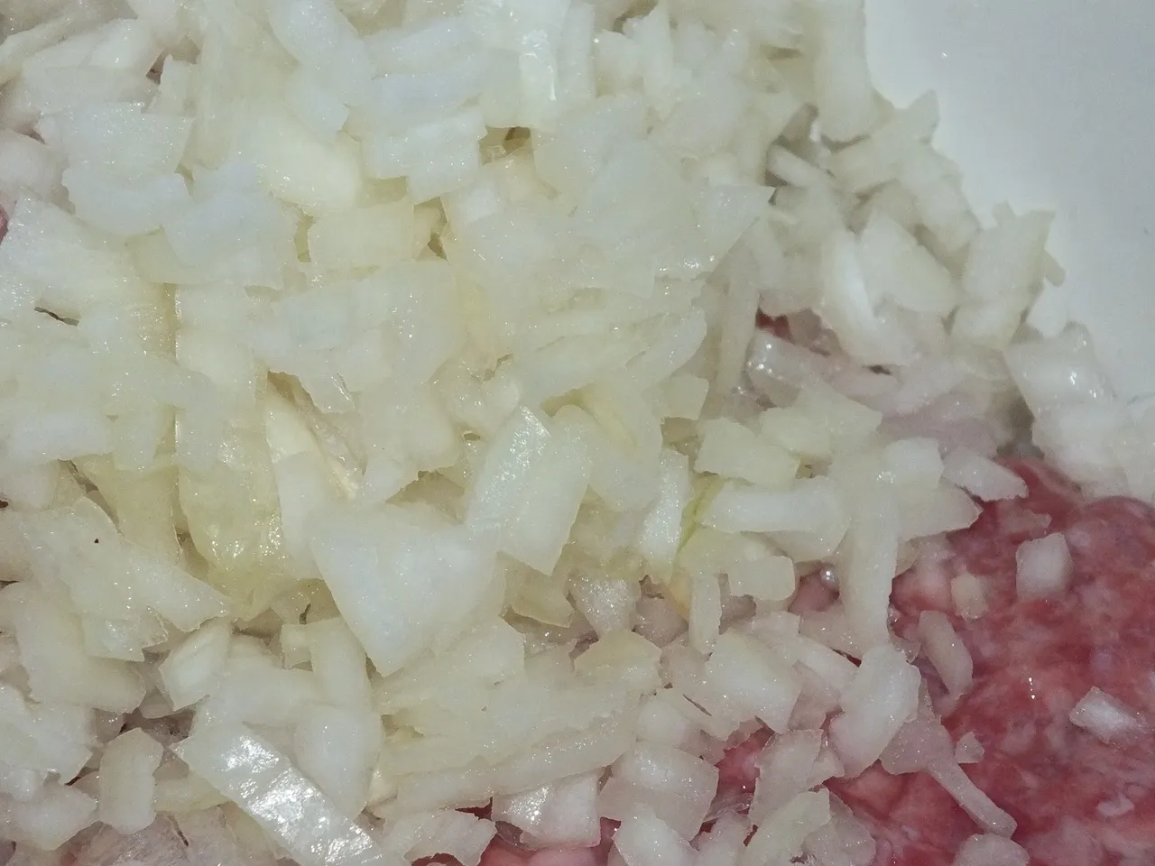 Papryka stożkowa faszerowana mielonym mięsem i cukinią