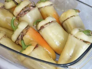 Papryka stożkowa faszerowana mielonym mięsem i cukinią - 20