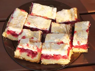 Kruche ciasto z czerwoną porzeczką i bezą - 3