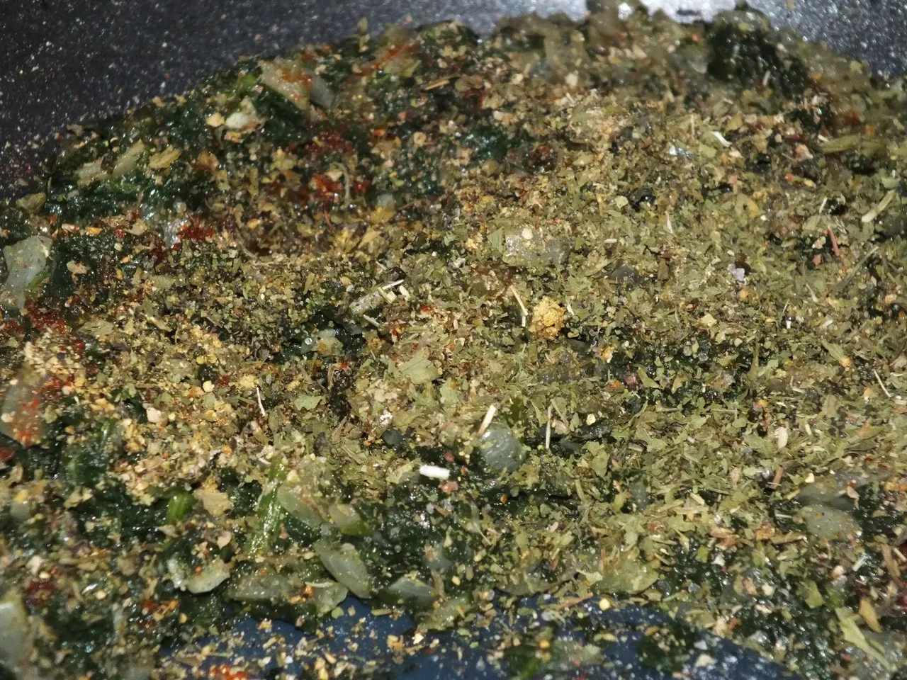 Zapiekanka makaronowo-szpinakowa z wędzonym boczkiem