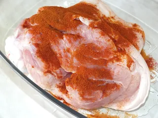 Aromatyczna golonka pieczona w naczyniu żaroodpornym - 11