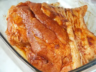 Aromatyczna golonka pieczona w naczyniu żaroodpornym - 12