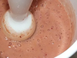 Arbuzowo-brzoskwiniowe smoothie z bananem - 7